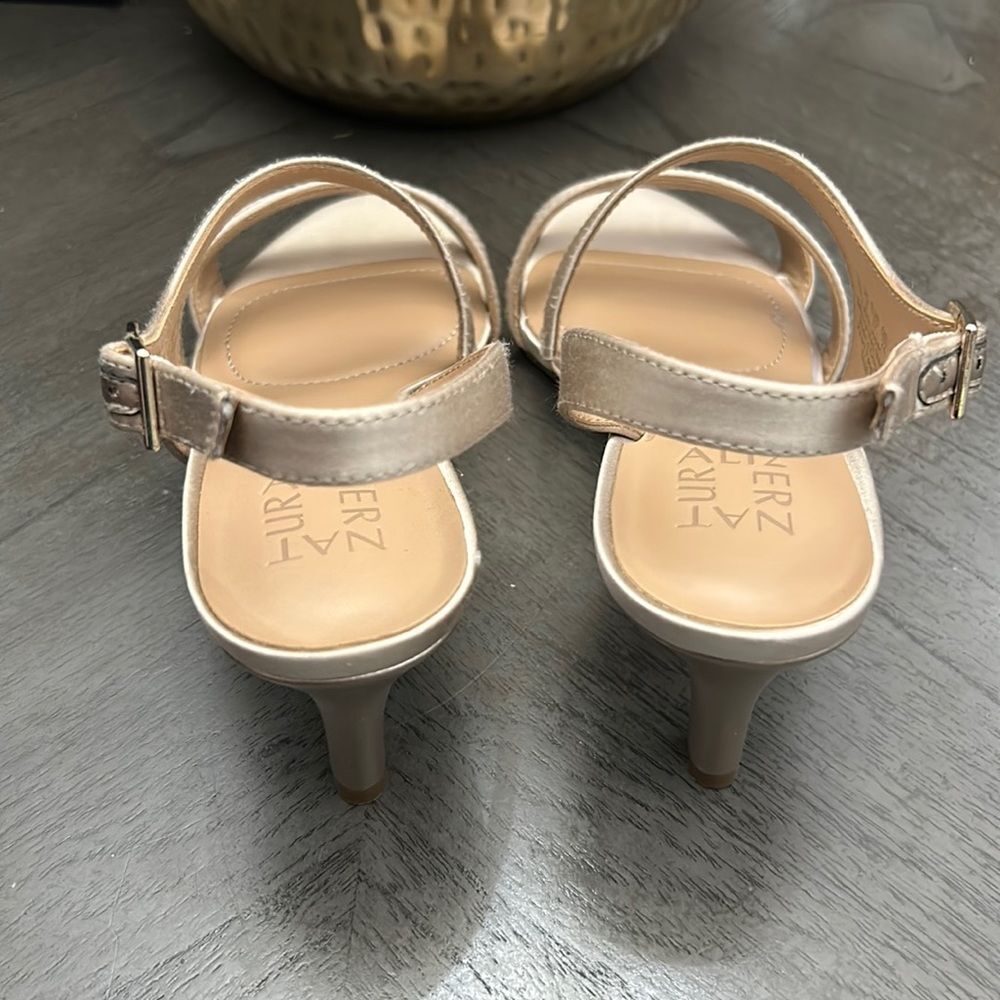 Naturalizer Taimi Heeled Sandal (Wide) - Picture 9 of 11